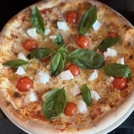 Pizza Caprese